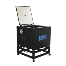 qOMR-XT with opened lid